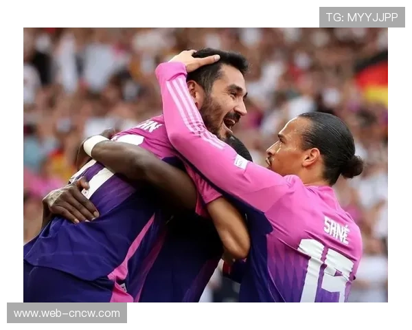 勒温替补登场搅乱曼城防线，一传一射成扳平功臣